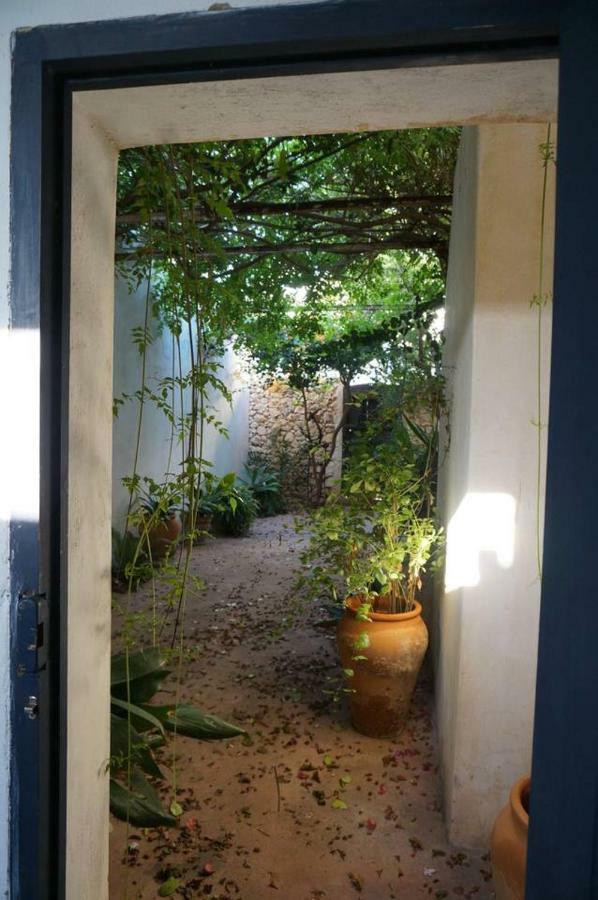 Casa De La Buganvilla โรดัลกีลาร์ ภายนอก รูปภาพ