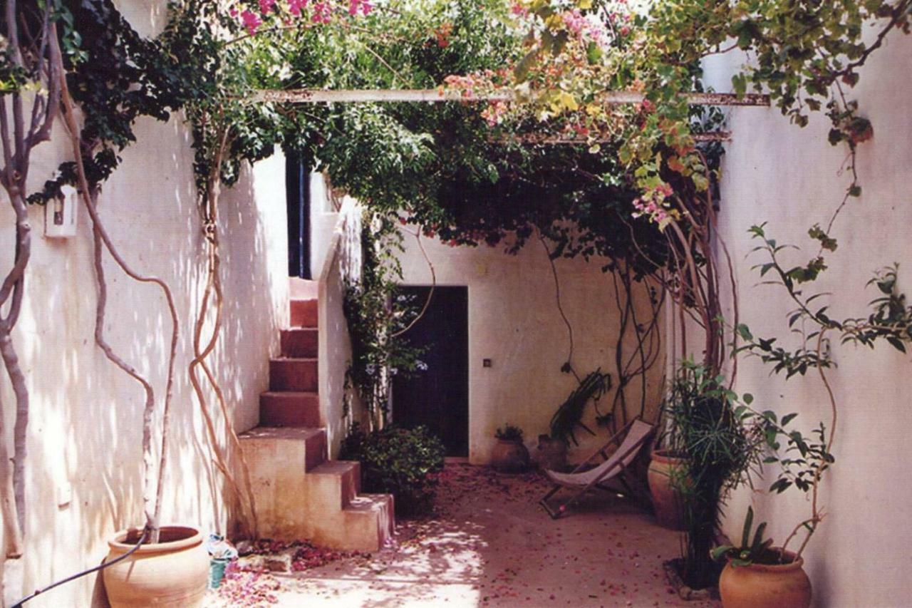 Casa De La Buganvilla โรดัลกีลาร์ ภายนอก รูปภาพ